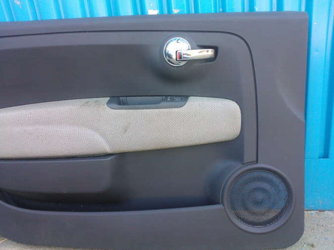 Fiat - 500 - Cabrio - (2009-) - Wnętrze / Tapicerka na drzwi przednie lewe