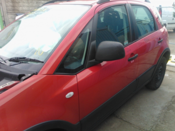 Fiat - Sedici - (2006 - 2009) - Wnętrze / Pasy bezpieczeństwa