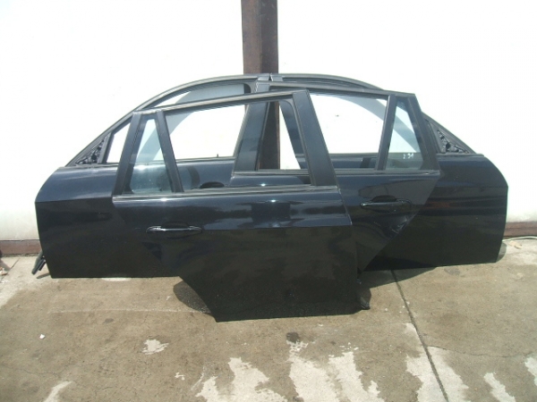 BMW - Seria 3 - E90 - (2005 - 2008) - Karoseria / Drzwi przednie prawe