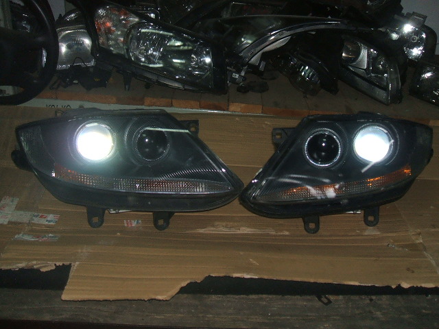 BMW - Z4 - Cabrio - (2002 - 2006) - Oświetlenie / Lampa przednia  prawa Bixenon