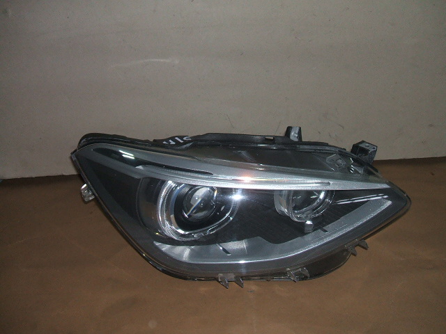 BMW - Seria 1 - F21 - 5 drzwi - (2012 - 2015) - Oświetlenie / Lampa przednia  lewa Bixenon