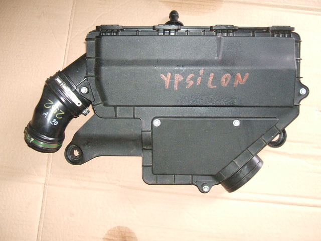 Lancia - Ypsilon - (2011-) - Filtry / Obudowa filtra powietrza